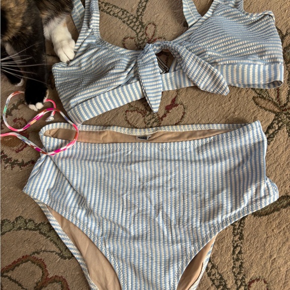 Old Navy pale blue white seersucker bikini, high waist bottoms, tie knot medium - Picture 3 of 4